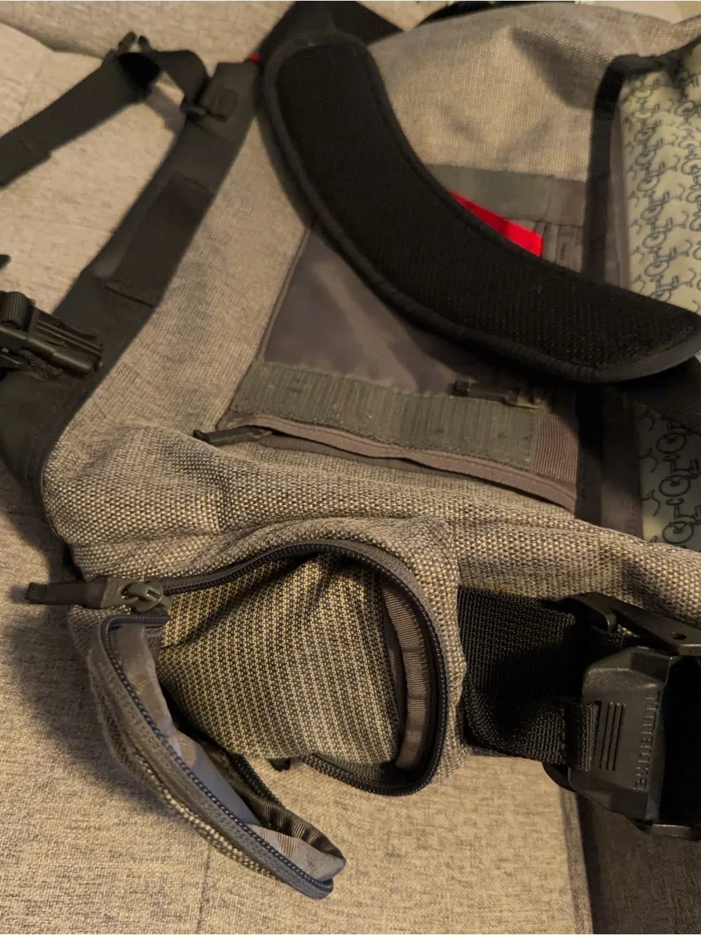 Timbuk2 Gray Messenger Bag with Black Accents